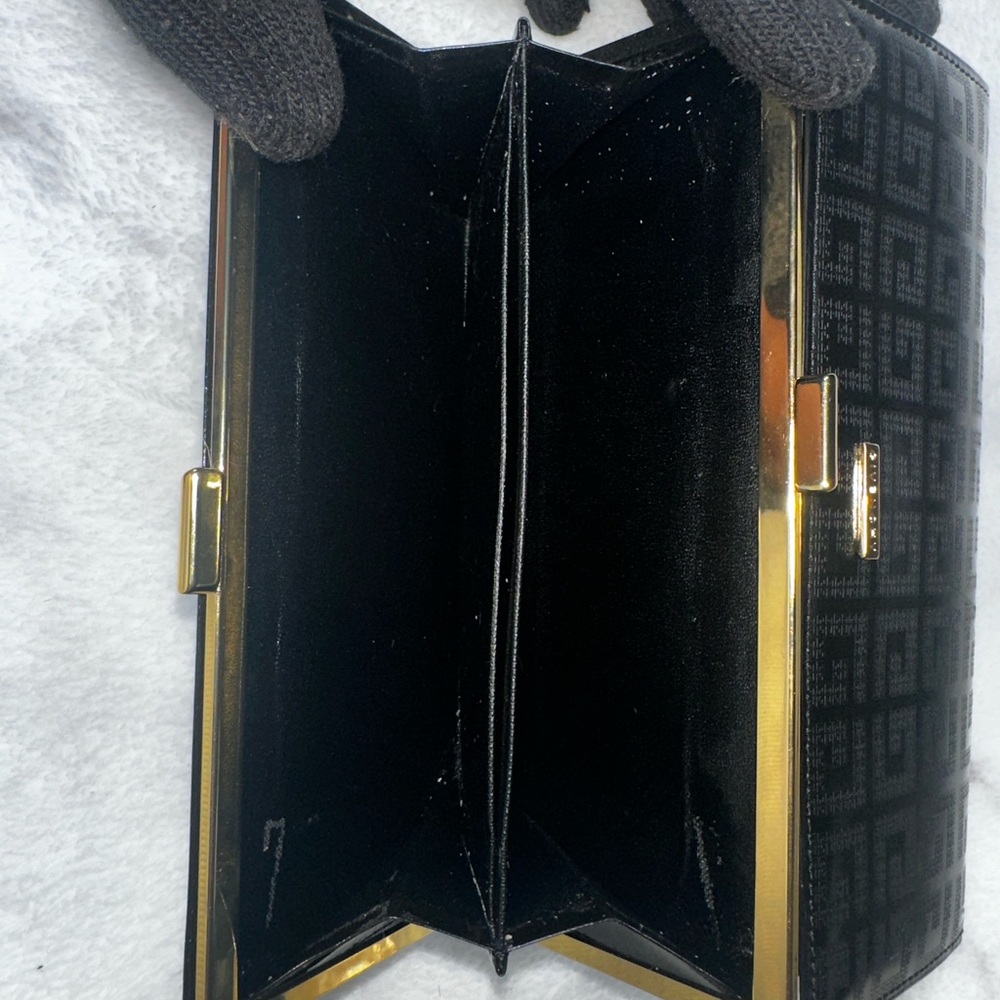 Black Givenchy Kisslock Wallet! - Picture 4 of 8